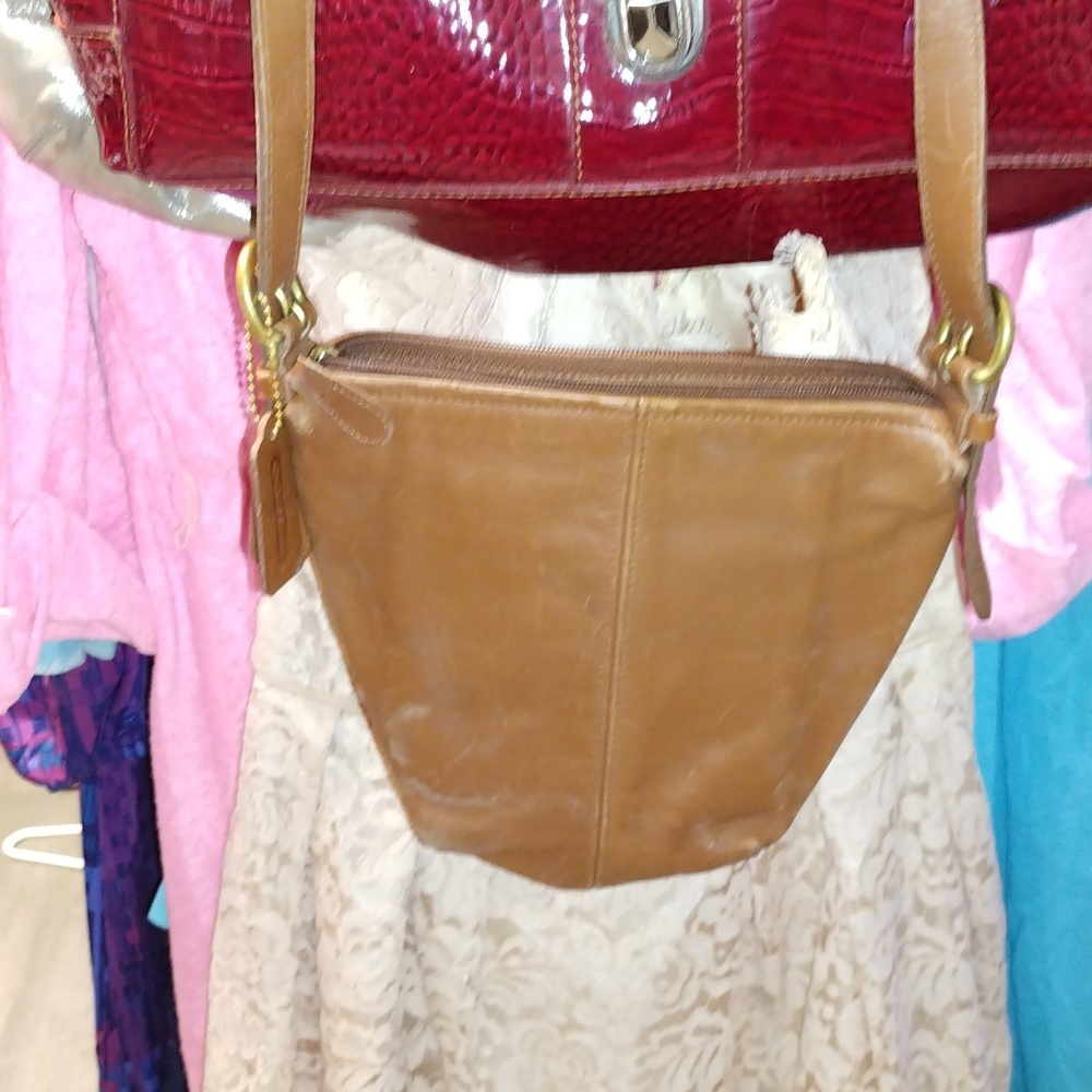 Vintage Coach leather crossbody
